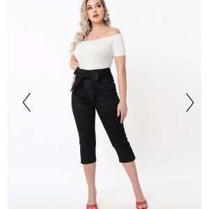 Collectif Black High Waist Bow Eugenia Capris